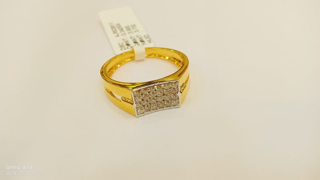 DIAMOND LADIES RING