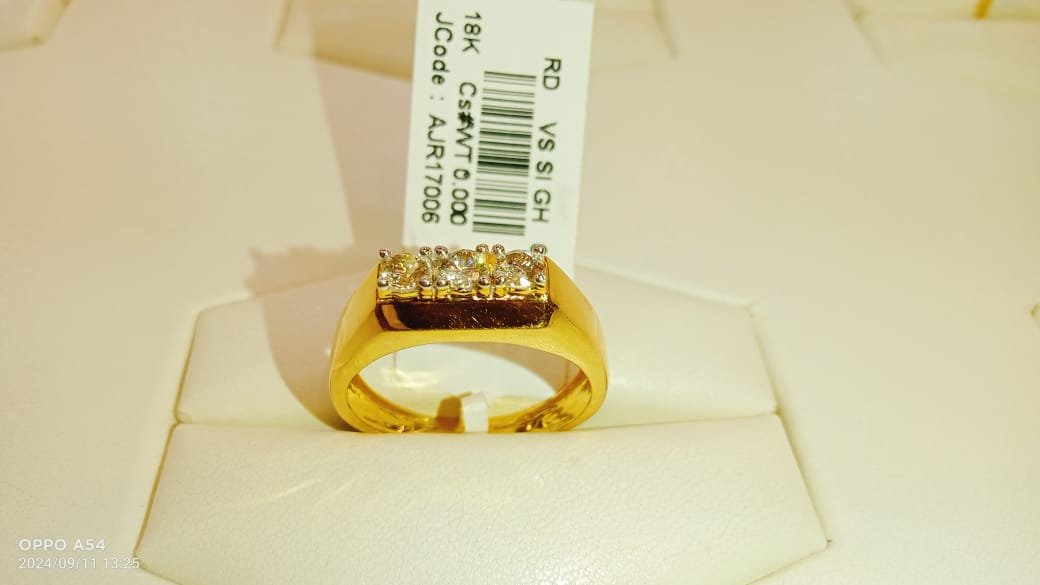 DIAMOND LADIES RING