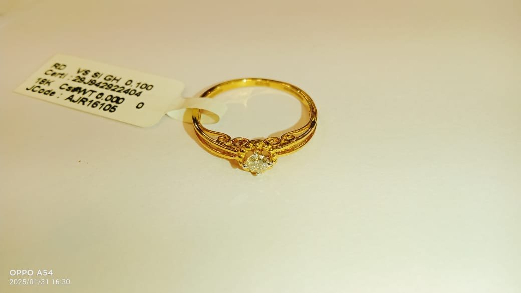 DIAMOND LADIES RING