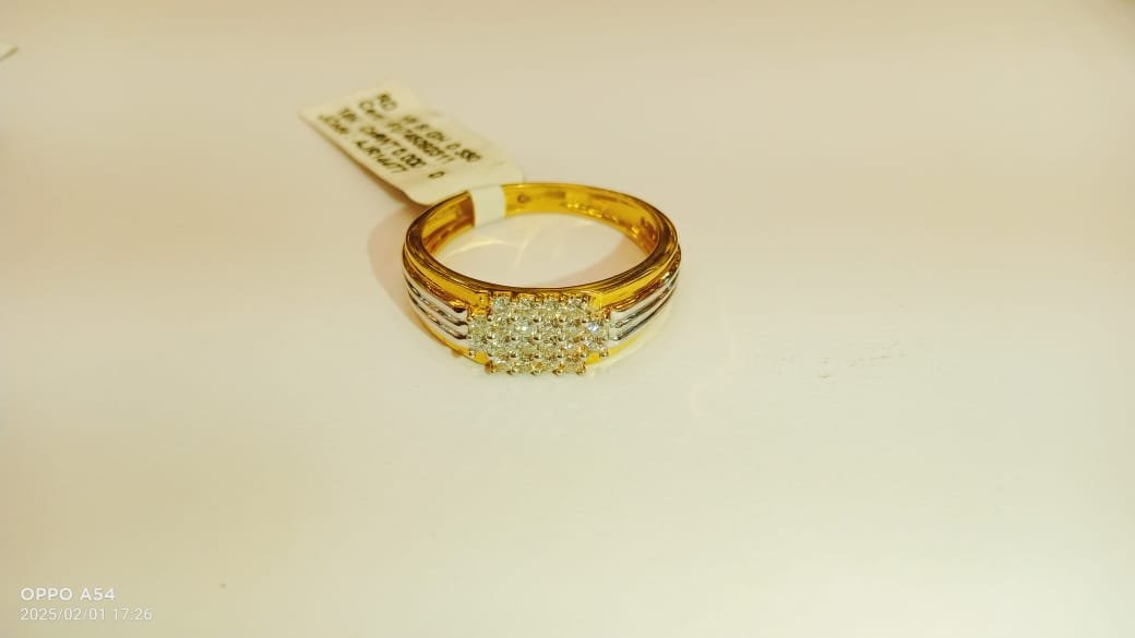 DIAMOND LADIES RING