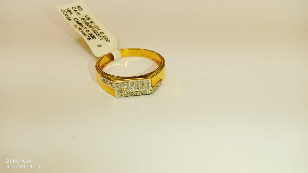 DIAMOND LADIES RING